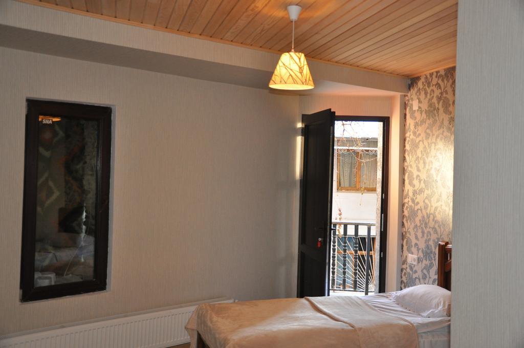 Guesthouse David Zhorzholiani Mestia Kamer foto