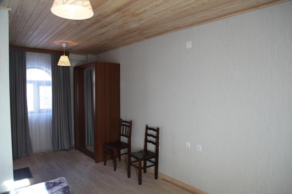 Guesthouse David Zhorzholiani Mestia Kamer foto